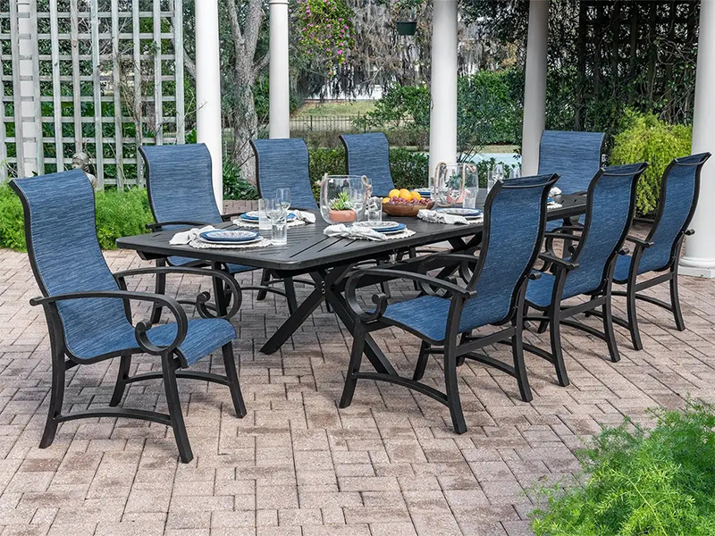 Solstice 7-delige eetset van verouderd brons aluminium met slinger (eettafel van 44x84-130 inch)